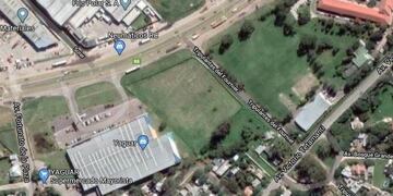 Reabrirá Torres y Liva tras el incendio que arrasó con la distribuidora (Foto: 0223)