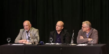 El ex gobernador negó que la postura del legislador ya era conocida cuando acordaron su candidatura\u002E (@marche_barche)