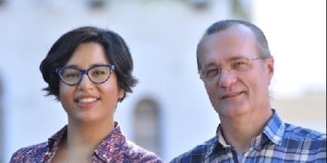 Paola Aguirre candidata a gobernadora de Misiones por el Partido Obrero, junto a su candidato a vice, Eduardo Cantero\u002E (Eldopolis)