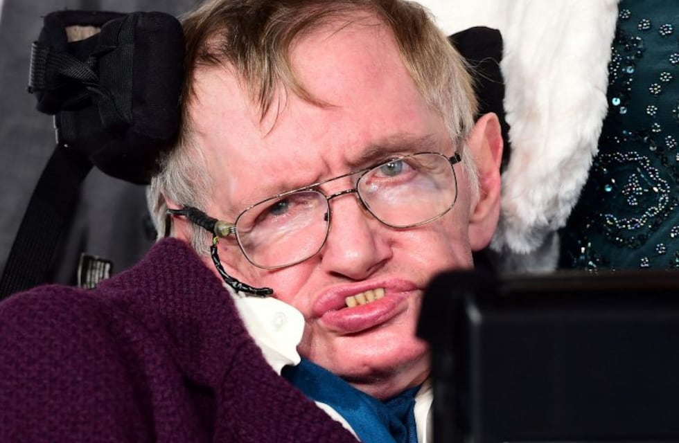 Qué es ELA, la enfermedad de la que murió Stephen Hawking y con la que fue diagnosticado Esteban Bullrich