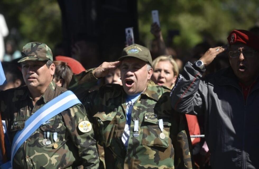 También en Alta Córdoba: así fue el desfile en homenaje a Veteranos y Caídos en Malvinas