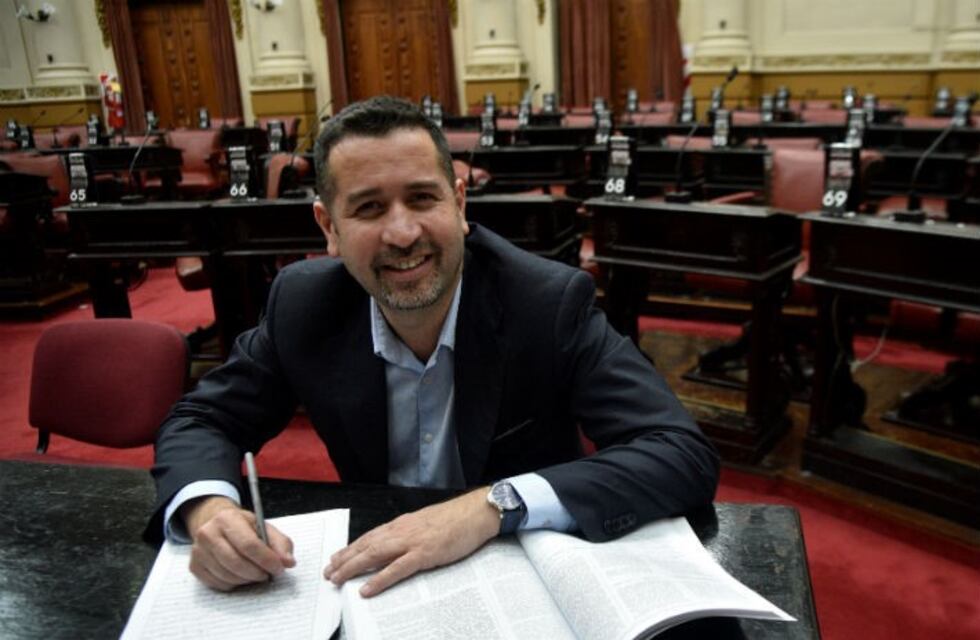 Laburos difíciles: taquígrafo de la Legislatura