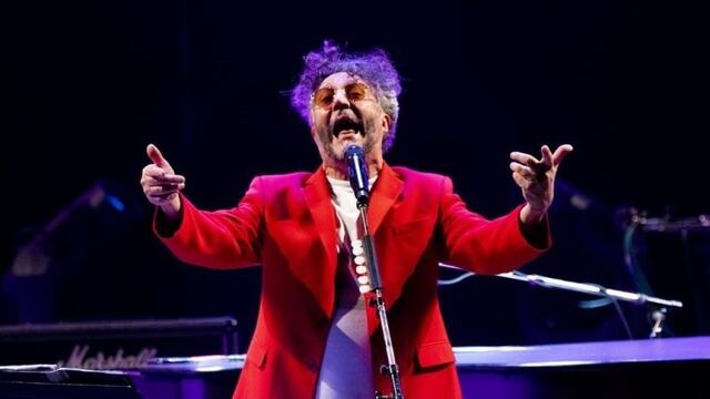 El rosarino se presentó en Los Ángeles el viernes y tuvo como invitada a Ángela Aguilar\u002E (@fitomaezmusica)