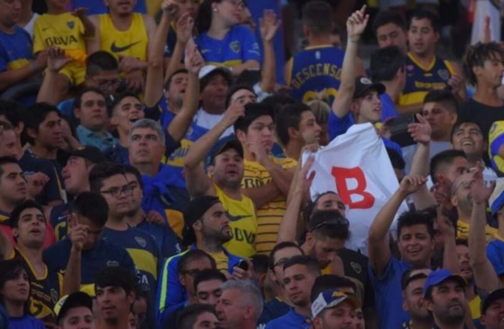 Mirá cómo vistieron el Malvinas los hinchas de Boca y River