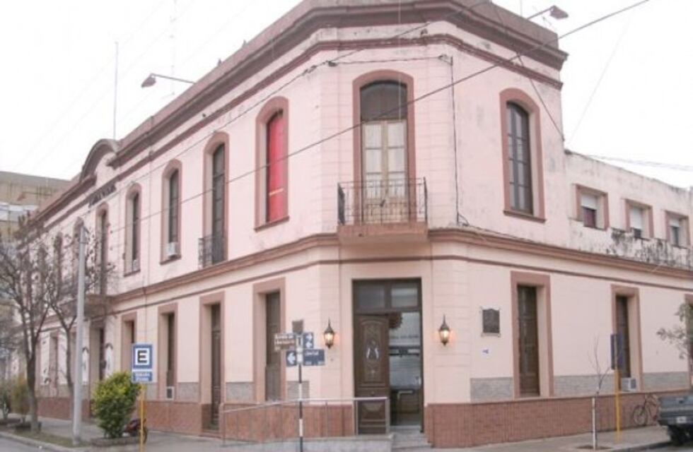 Chocaron dos camionetas en unos de los caminos de Plaza San Francisco