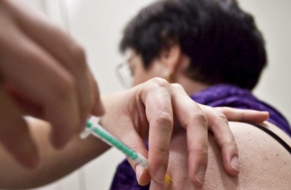 Arrancó la vacunación contra la gripe para embarazadas y personal de salud
