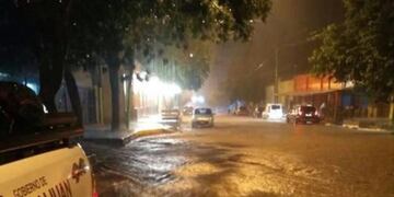 En algunas localidades de San Juan hubo crecida de ríos y las calles terminaron inundadas\u002E