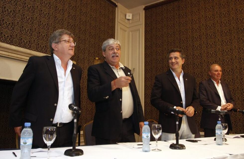 Molesto con el "debate superficial", el campo se reunirá con todos los candidatos presidenciales