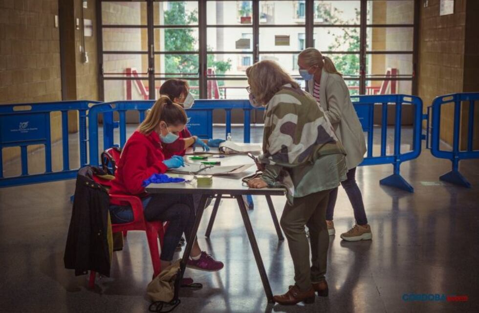 Córdoba bajó de los mil casos positivos de coronavirus; 19 muertes