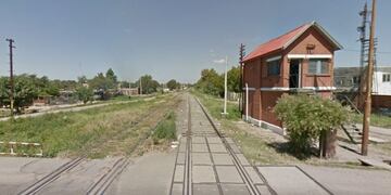 El homicidio se registró cerca del cruce de Juan José Paso y las vías del ferrocarril\u002E (Google Street View)