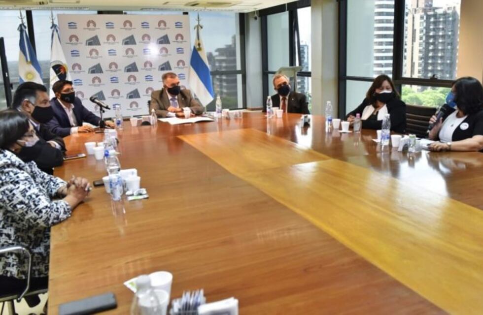 Legislatura: Jaldo recibió a sociedades civiles que trabajan en Banda del Río Salí