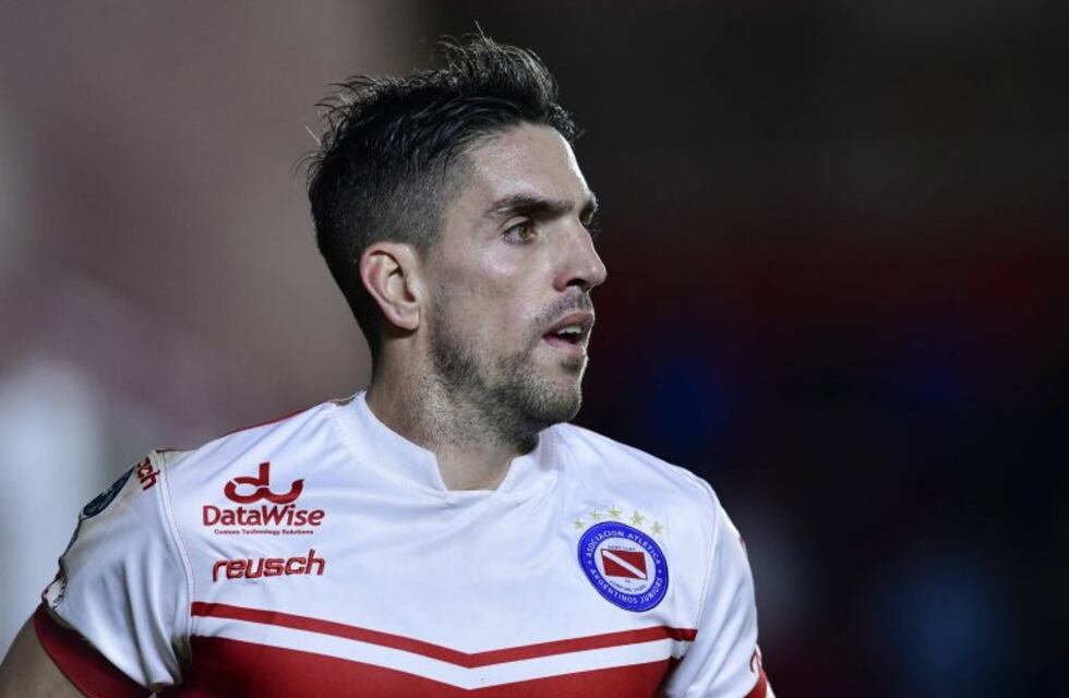 Asesinaron a una tía del futbolista Gabriel Hauche para robarle un kilo de pan