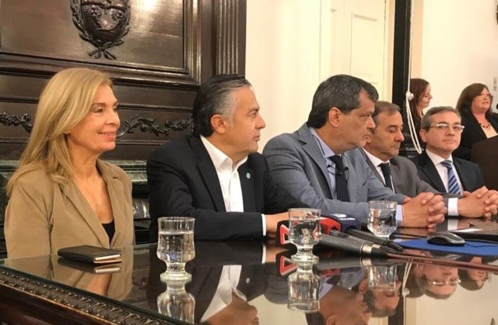 Expediente electrónico: el anuncio de Cornejo y el berrinche de Montero