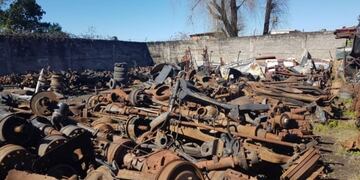 La Policía Federal trabajó en uno de los allanamientos a desarmaderos, en este caso realizado en Oroño al 5000\u002E (@PredroLevyok)