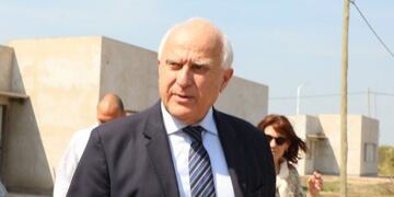 Lifschitz en desacuerdo con el acto público que busca realizar Perotti para el traspaso de poder el 11 de diciembre próximo\u002E (Archivo)