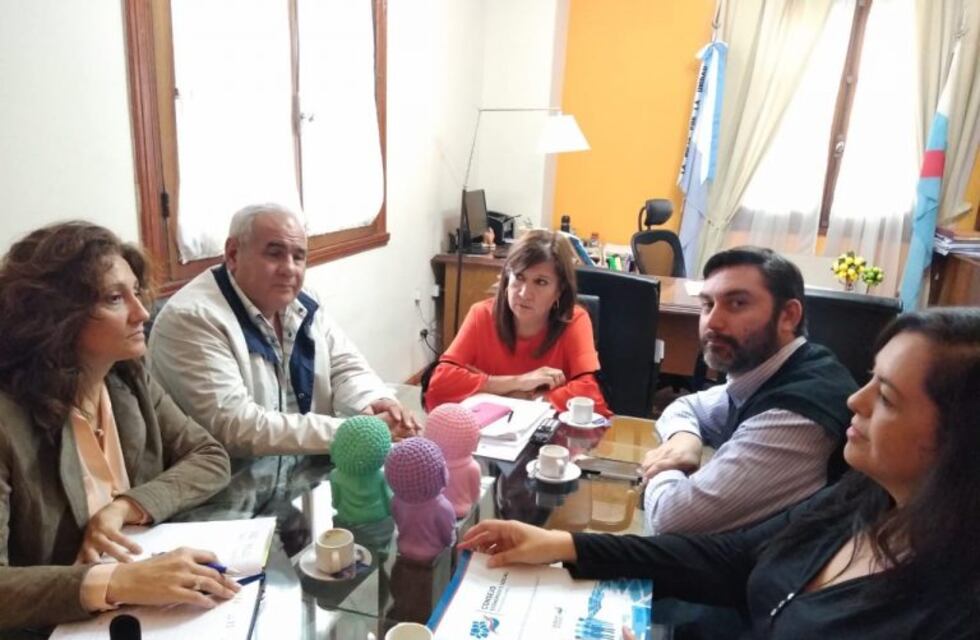 Trabajan Estatuto de los trabajadores públicos