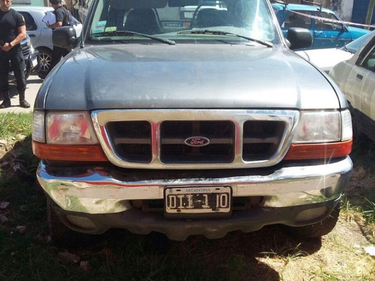 La pick up Ford Ranger fue encontrada en Viamonte al 7300\u002E (Twitter)