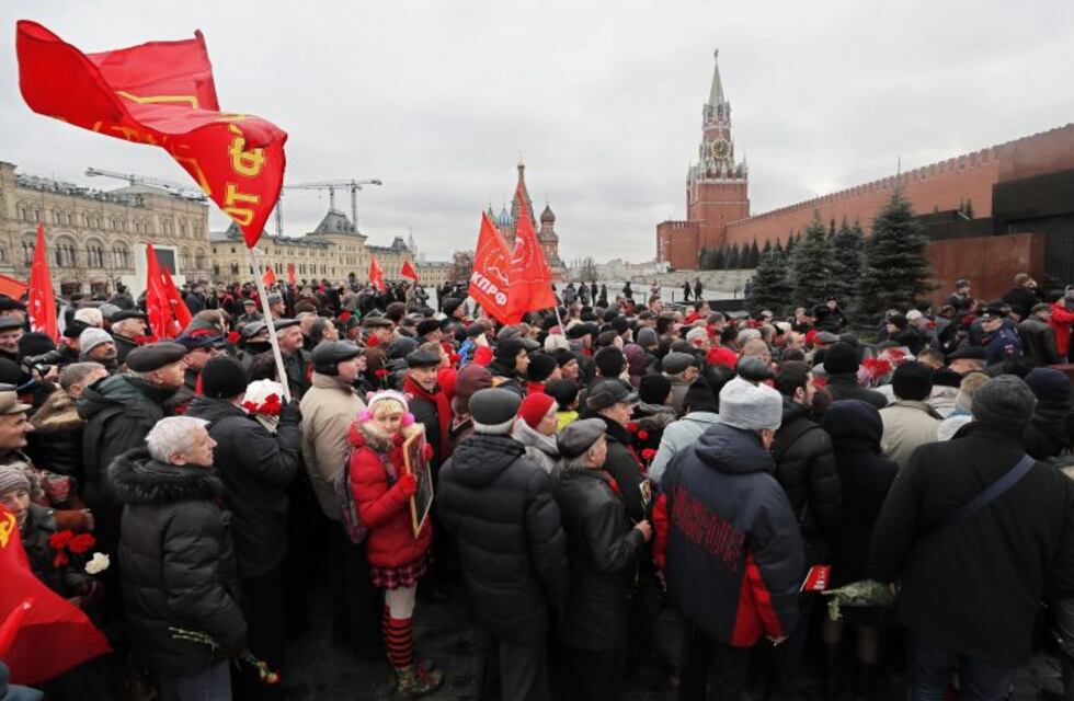 Las imágenes del impresionante festejo en la Plaza Roja por los 100 años de la Revolución Rusa