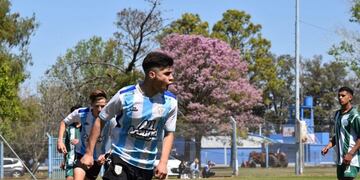 Los gigantes de Europa se pelean por Alex Luna, la joya de Atlético de Rafaela\u002E (TYC)