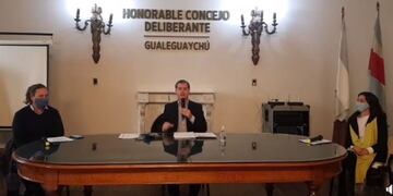 El intendente anunció la prórroga de las actividades en Gualeguaychú por rebrote de COVID-10\u002E\nCrédito: Vía Gualeguaychú
