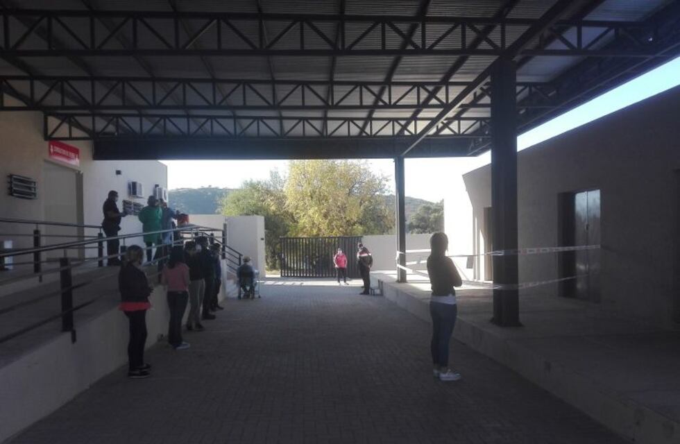 Se realizaron los segundos hisopados a empleados del supermercado