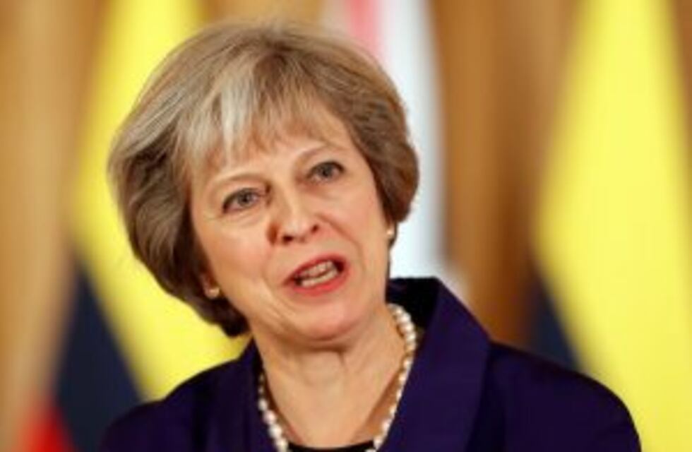 La primera ministra británica instó a los isleños de Malvinas a avanzar hacia una mejor relación con Argentina