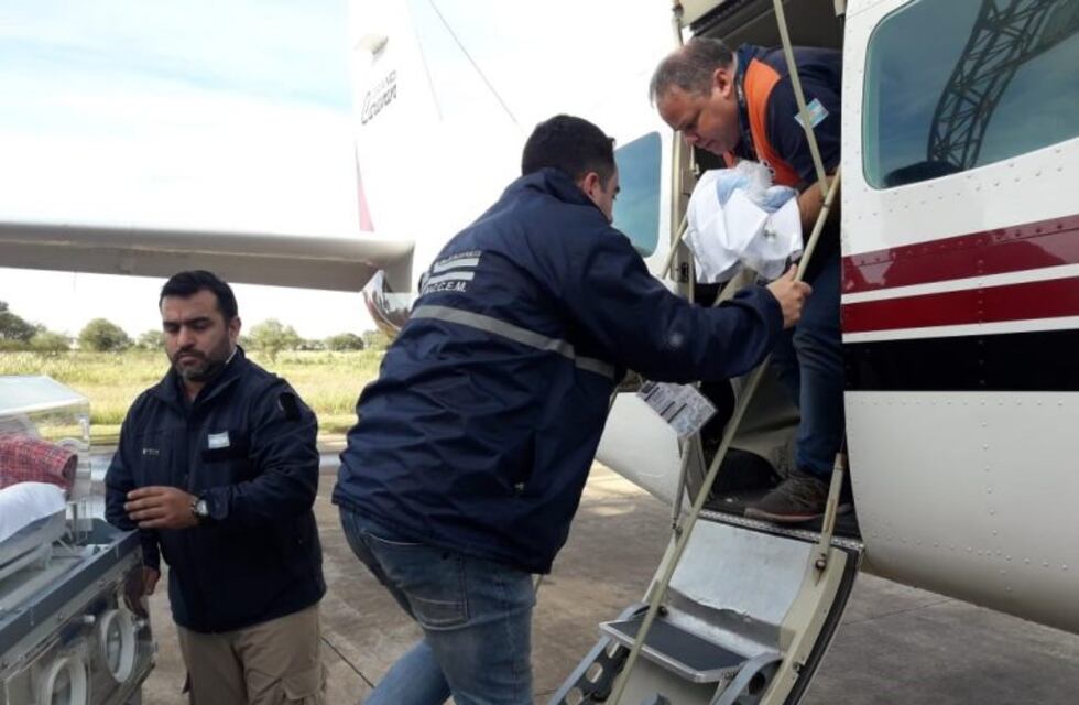 Recién nacido de frágil salud fue transferido de hospital