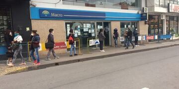 Pagan jubilaciones y pensiones en Jujuy