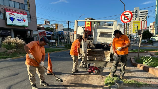 Trabajos de bacheo en Villa Carlos Paz