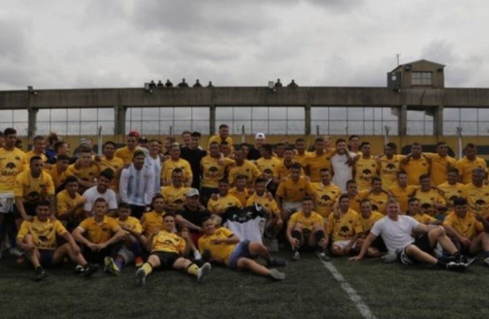 Los All Blacks visitaron a los Espartanos en el penal de San Martín