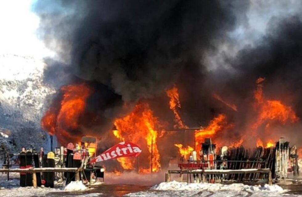 Volvió a incendiarse un comercio en el centro de Chapelco