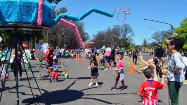 La Calle Recreativa vuelve recargada con maratón y caminatas (Municipalidad de Rosario)