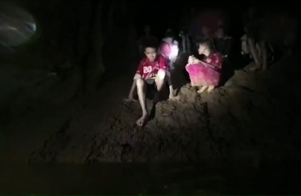 Las primeras palabras de los niños atrapados en una cueva de Tailandia y cómo los hallaron