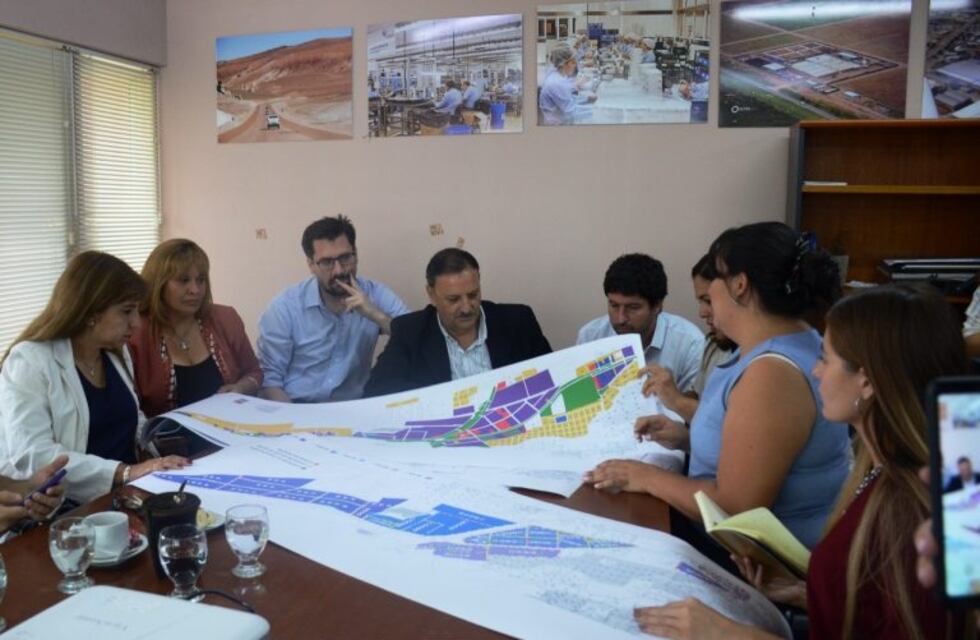 El gobernador Ricardo Quintela impulsa mejoras en el Parque Industrial