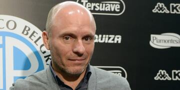 El presidente Jorge Franceschi y un detalle de lo que el club tiene por cobrar\u002E