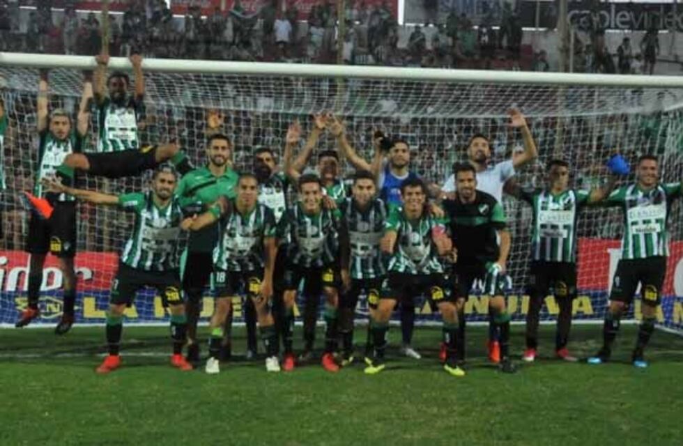 Fanático de Central le ganó a Newell's jugando para Villa Mitre y así se burló de la Lepra