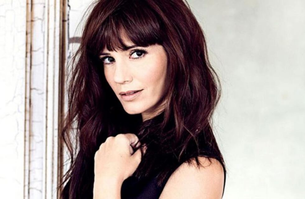 Griselda Siciliani deslumbró en los Premios Goya con un vestido de transparencias y tajo hasta la cintura