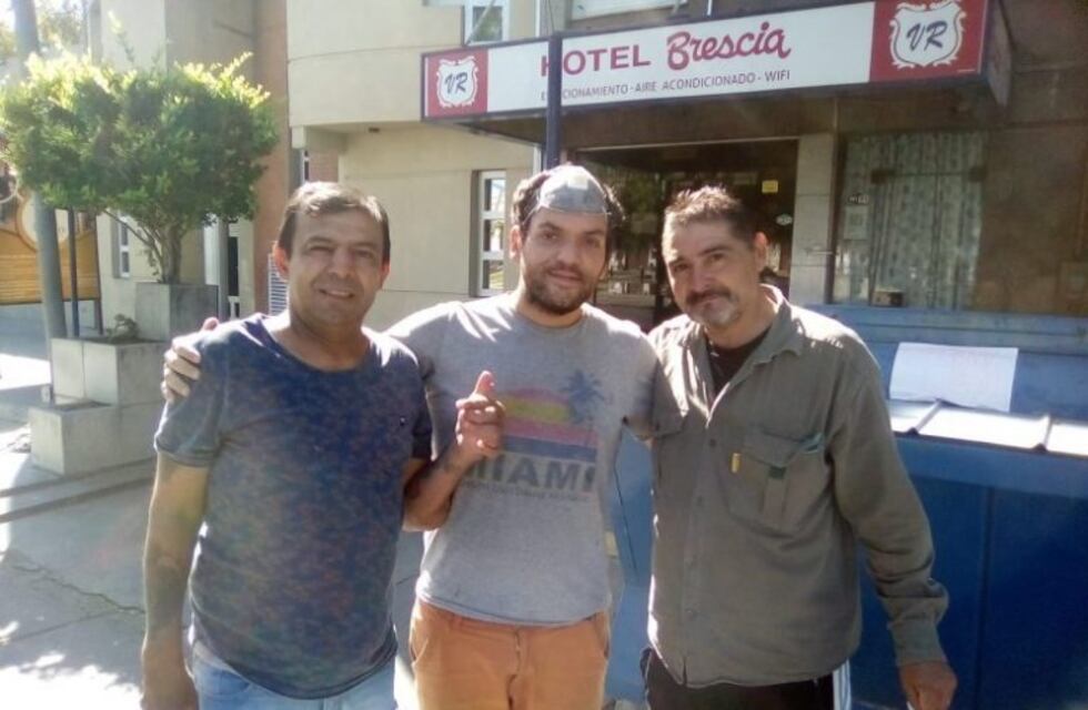 Vivía en la calle y en medio de la pandemia pasó a ser conserje de un hotel