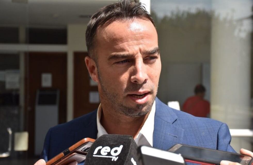 Atentaron contra el auto del fiscal Aquiles Balbis de San Lorenzo y hay repudio del MPA