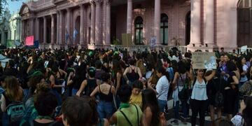 Multitudinaria marcha del #8M en Corrientes