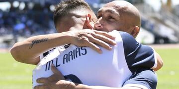 Junior Arias y Pablo Guiñazú\u002E (Foto: Prensa Talleres)