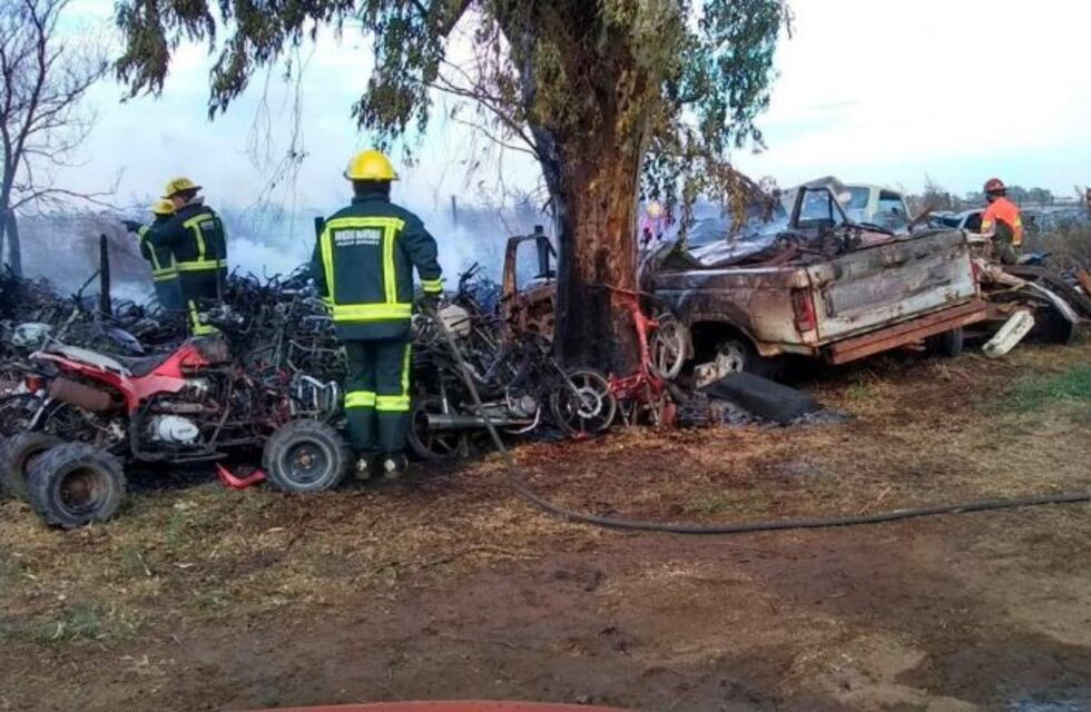 Ranqueles: incendio en predio judicial destruyó autos y motos secuestrados