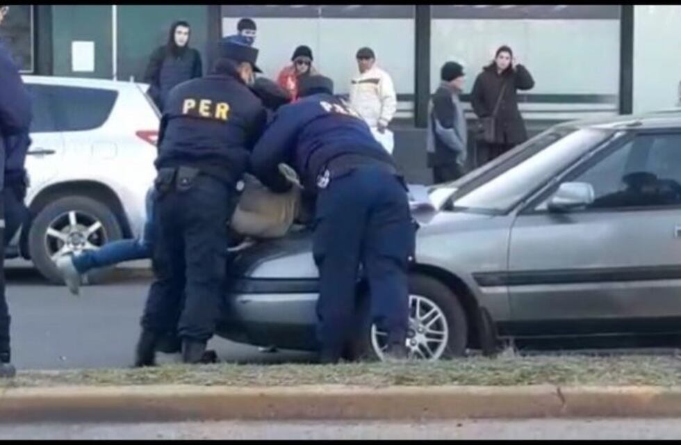 Un conductor chocó y se negó a que le realicen el test de alcoholemia en Paraná