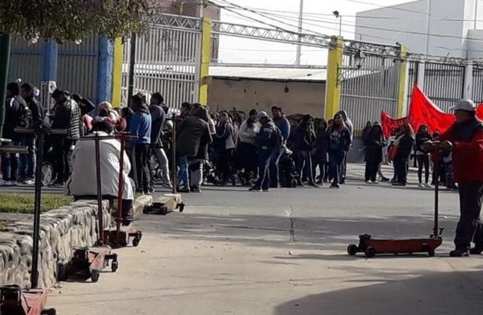 Tensión en el CCM: manifestantes impidieron el la entrada y salida del predio
