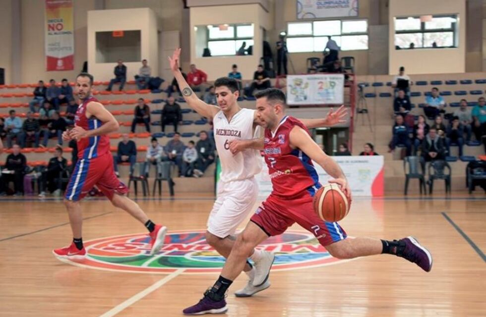 Córdoba debutó con triunfo en el Argentino de basquet