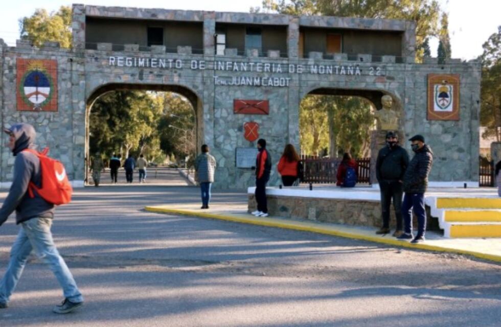 Cientos de jóvenes buscan ingresar al Ejército Argentino