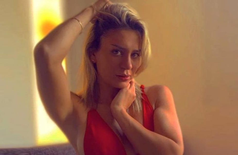 La concejal fit Cande Correa publicó una sensual foto antes de sesionar