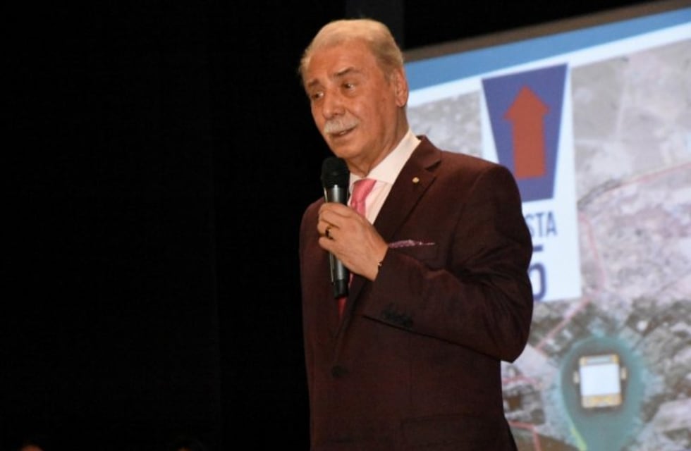 El candidato a intendente de Neuquén, Jorge Sobich prometió sumar 500 policías a la ciudad