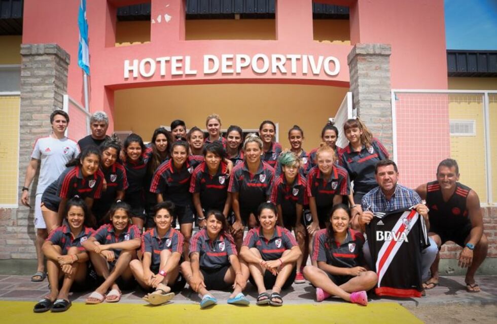 El equipo femenino de River Plata finaliza su pretemporada en Madryn