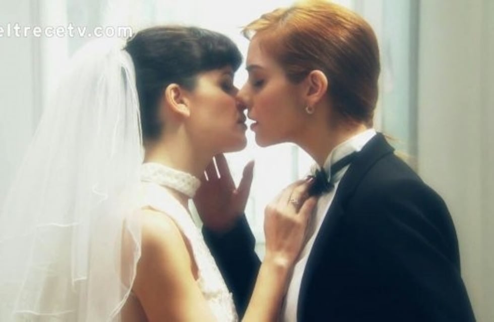 Adelantaron cómo será la primera escena de sexo entre Violeta Urtizberea y Julieta Nair Calvo